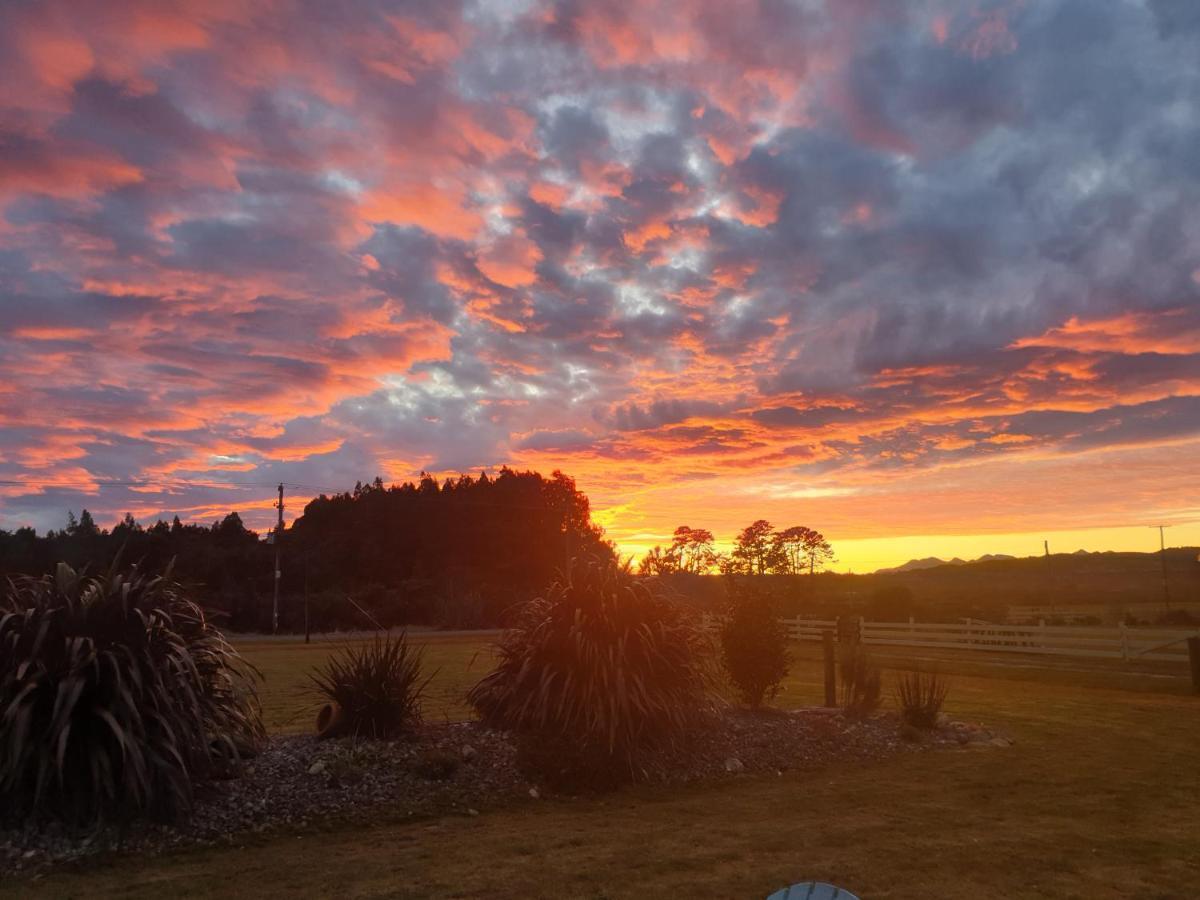 The Blackhouse Guesthouse Hokitika Exterior photo